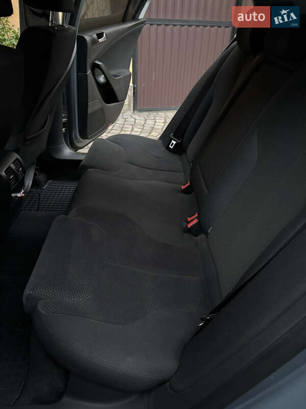 Седан Volkswagen Passat 2010 в Иршаве