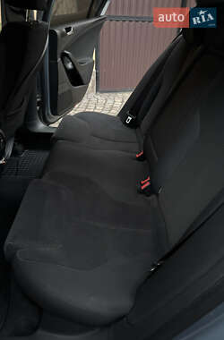 Седан Volkswagen Passat 2010 в 