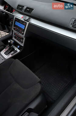 Седан Volkswagen Passat 2010 в 