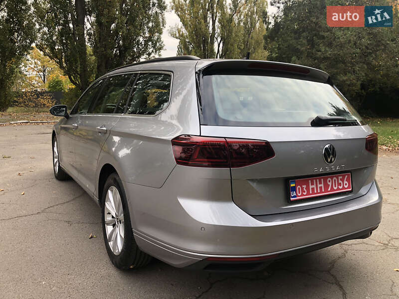 Универсал Volkswagen Passat 2020 в Киеве
