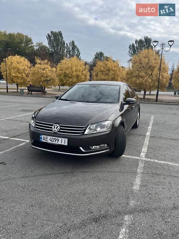 Седан Volkswagen Passat 2011 в Запорожье