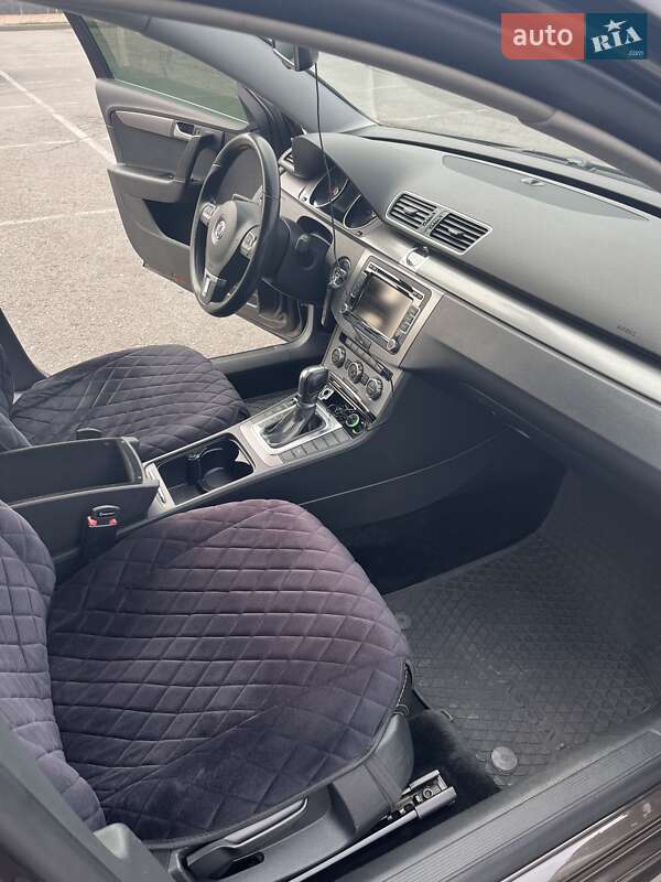 Седан Volkswagen Passat 2011 в Запорожье