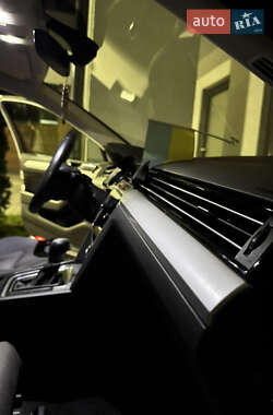 Универсал Volkswagen Passat 2017 в 