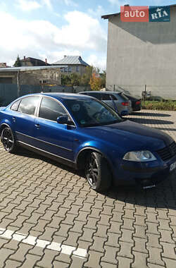 Седан Volkswagen Passat 2001 в Ивано-Франковске
