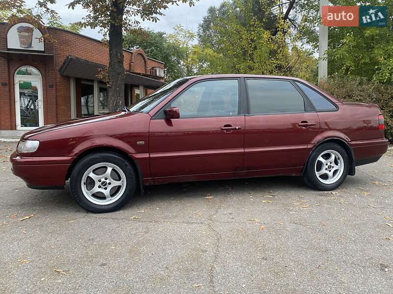 Седан Volkswagen Passat 1994 в Днепре фото 4 Седан Volkswagen Passat 1994 в Днепре