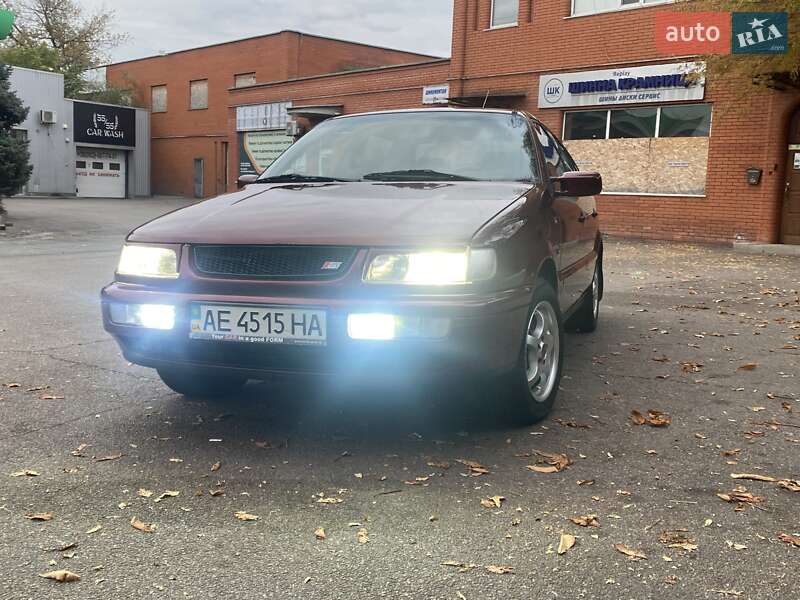 Седан Volkswagen Passat 1994 в Днепре фото Седан Volkswagen Passat 1994 в Днепре
