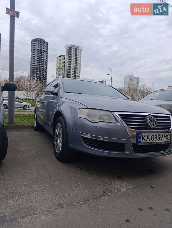 Универсал Volkswagen Passat 2010 в 