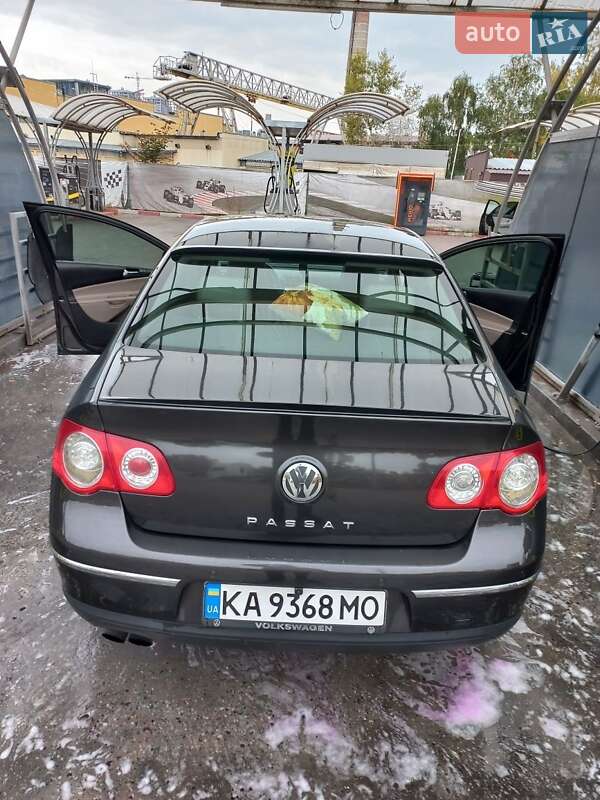 Седан Volkswagen Passat 2007 в Киеве