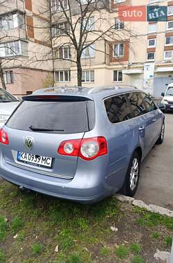 Универсал Volkswagen Passat 2010 в 