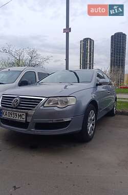 Универсал Volkswagen Passat 2010 в 