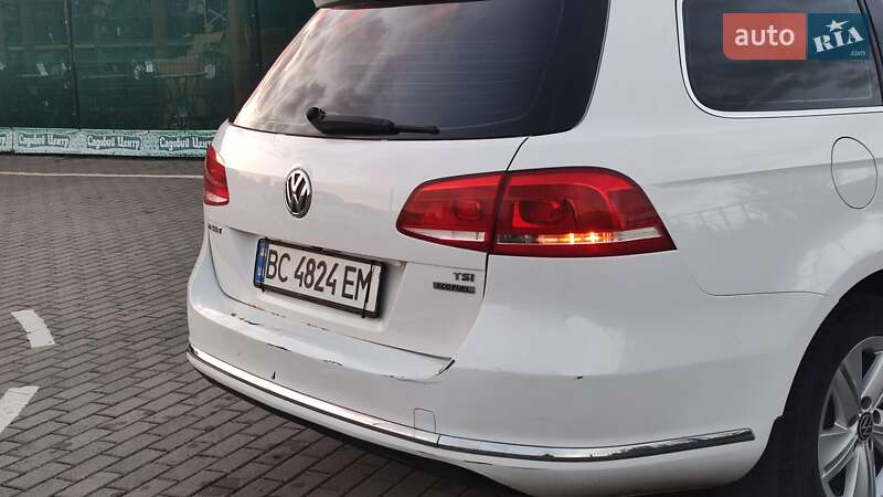 Універсал Volkswagen Passat 2012 в Дрогобичі