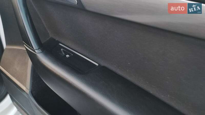 Універсал Volkswagen Passat 2012 в Дрогобичі