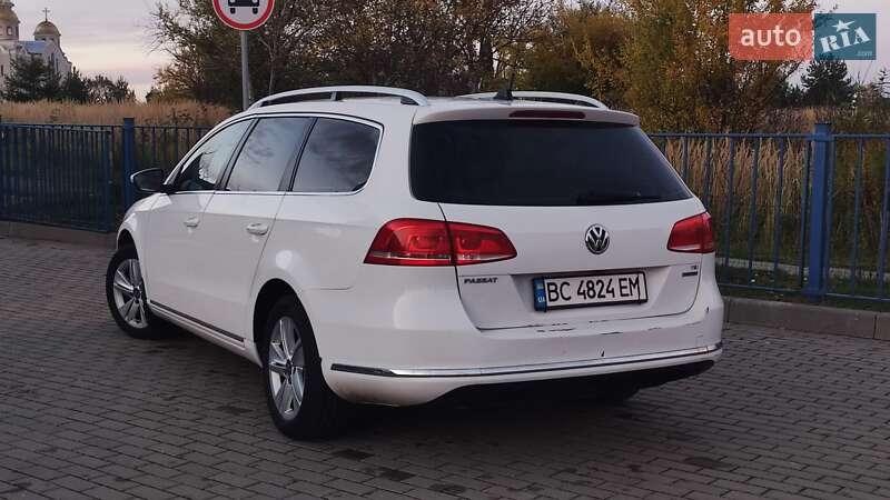 Універсал Volkswagen Passat 2012 в Дрогобичі