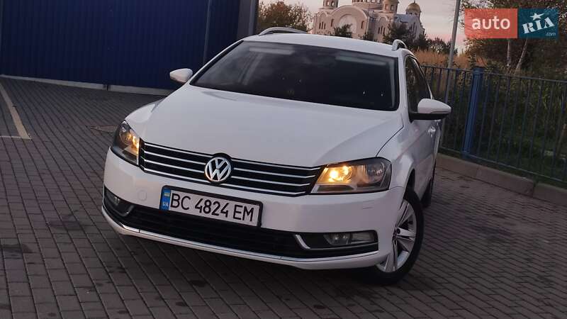 Універсал Volkswagen Passat 2012 в Дрогобичі