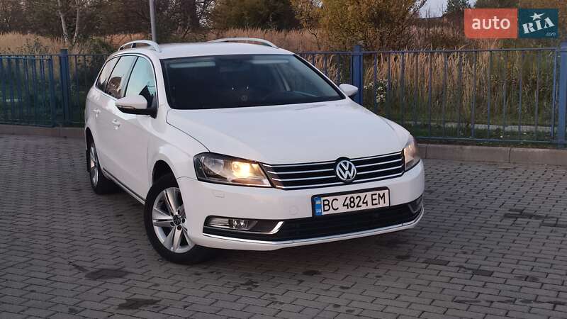 Універсал Volkswagen Passat 2012 в Дрогобичі