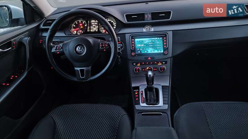Універсал Volkswagen Passat 2012 в Дрогобичі