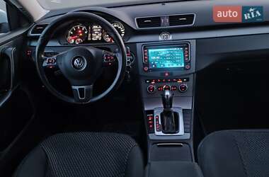 Универсал Volkswagen Passat 2012 в 