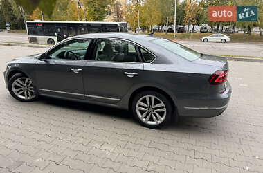 Седан Volkswagen Passat 2017 в 