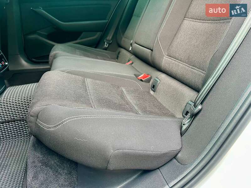 Седан Volkswagen Passat 2017 в Полтаве фото 65 Седан Volkswagen Passat 2017 в Полтаве