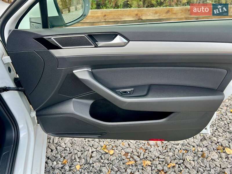 Седан Volkswagen Passat 2017 в Полтаве фото 79 Седан Volkswagen Passat 2017 в Полтаве