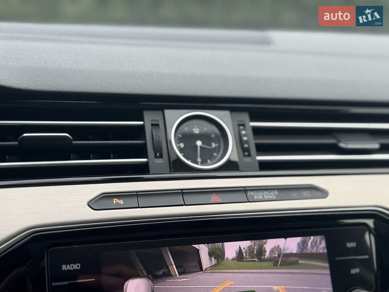 Универсал Volkswagen Passat 2018 в Киеве фото 25 Универсал Volkswagen Passat 2018 в Киеве