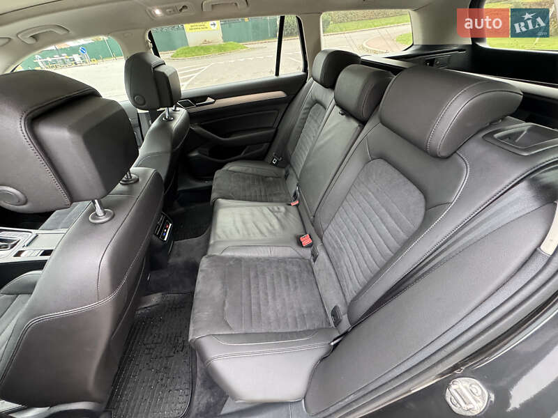 Универсал Volkswagen Passat 2018 в Киеве фото 28 Универсал Volkswagen Passat 2018 в Киеве