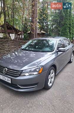 Седан Volkswagen Passat 2013 в Киеве