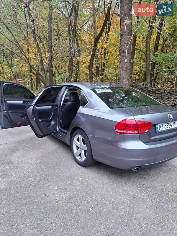Седан Volkswagen Passat 2013 в Києві