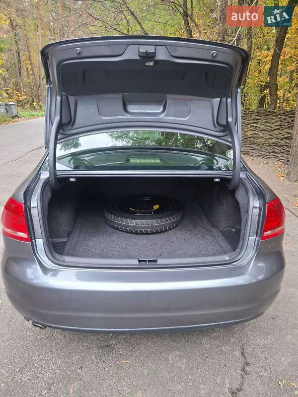 Седан Volkswagen Passat 2013 в Києві