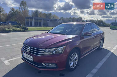 Седан Volkswagen Passat 2016 в Киеве