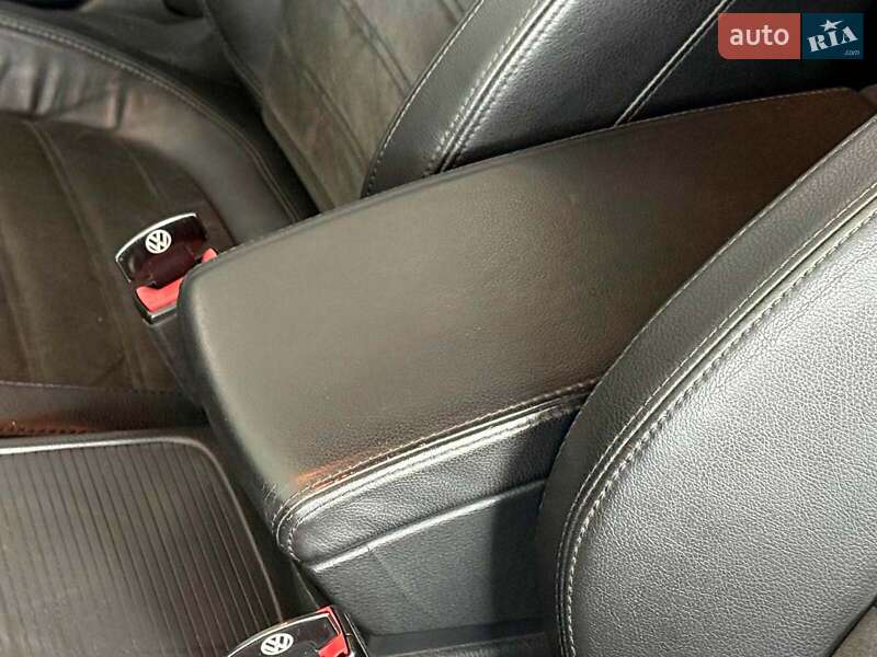 Седан Volkswagen Passat 2008 в Одессе