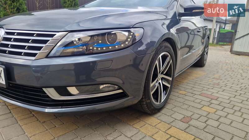 Седан Volkswagen Passat 2012 в 