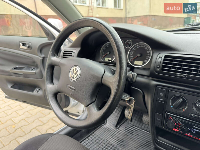 Универсал Volkswagen Passat 2002 в Звягеле фото 23 Универсал Volkswagen Passat 2002 в Звягеле