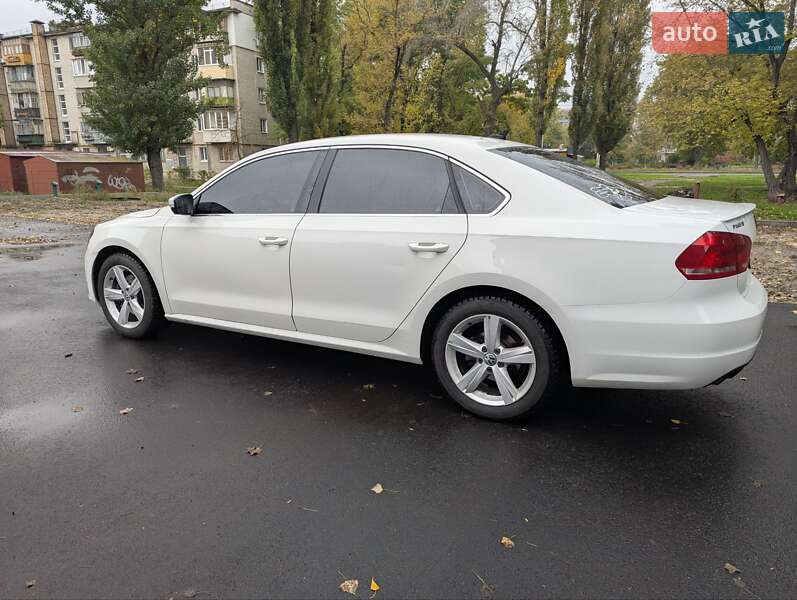 Седан Volkswagen Passat 2015 в Києві