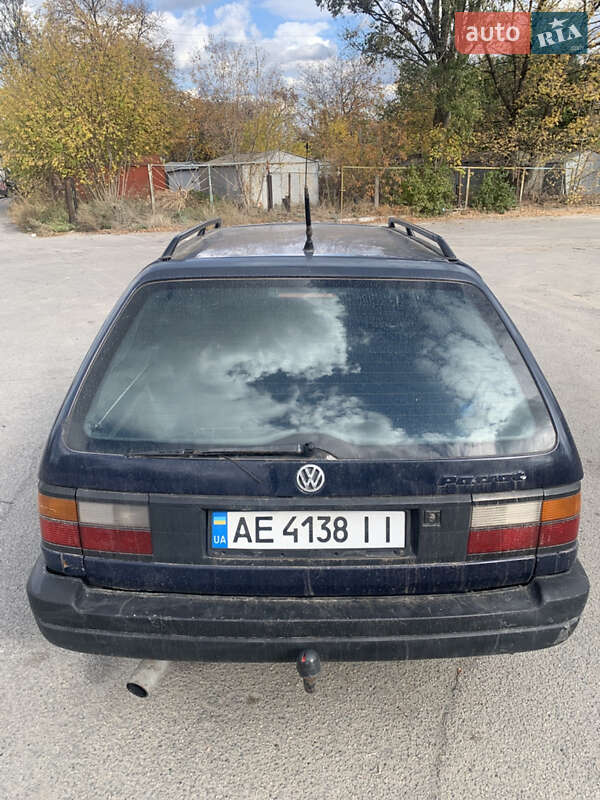 Універсал Volkswagen Passat 1989 в Дніпрі