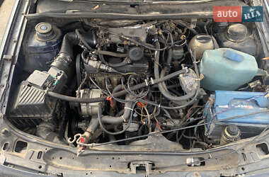 Универсал Volkswagen Passat 1989 в  фото 10 Универсал Volkswagen Passat 1989 в