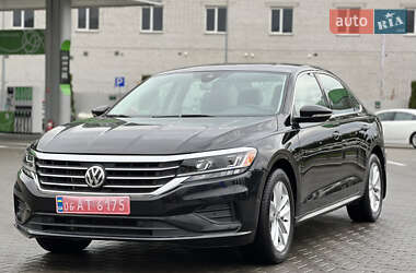 Седан Volkswagen Passat 2020 в Киеве