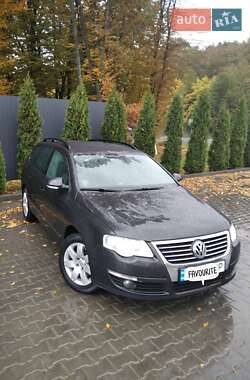 Універсал Volkswagen Passat 2010 в Тернополі