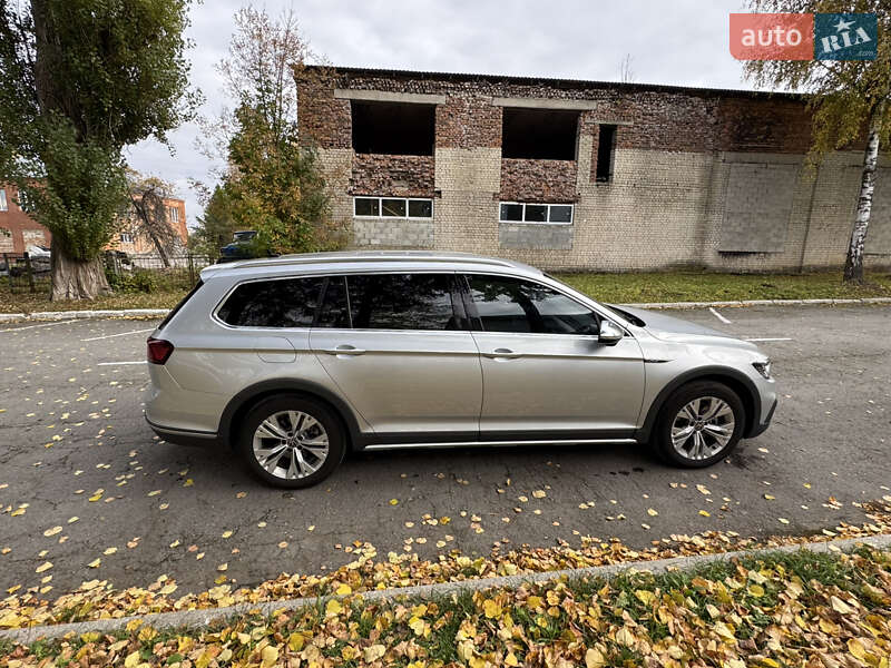 Универсал Volkswagen Passat 2020 в Корце