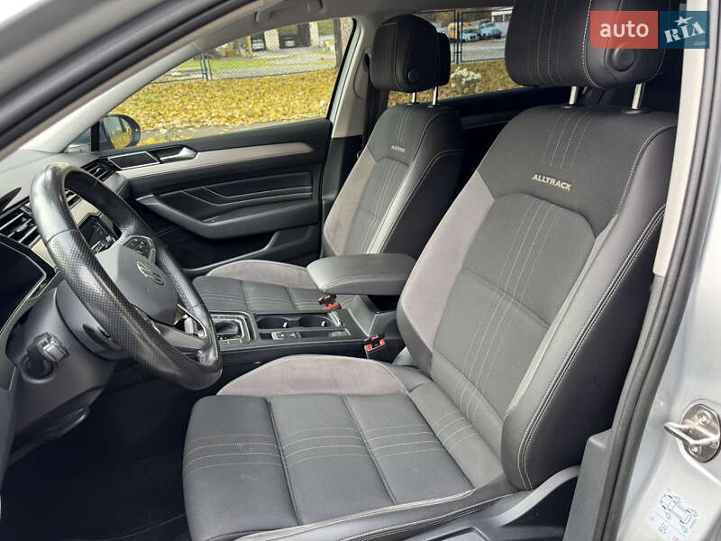 Универсал Volkswagen Passat 2020 в Корце