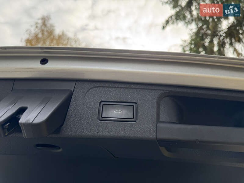 Универсал Volkswagen Passat 2020 в Корце