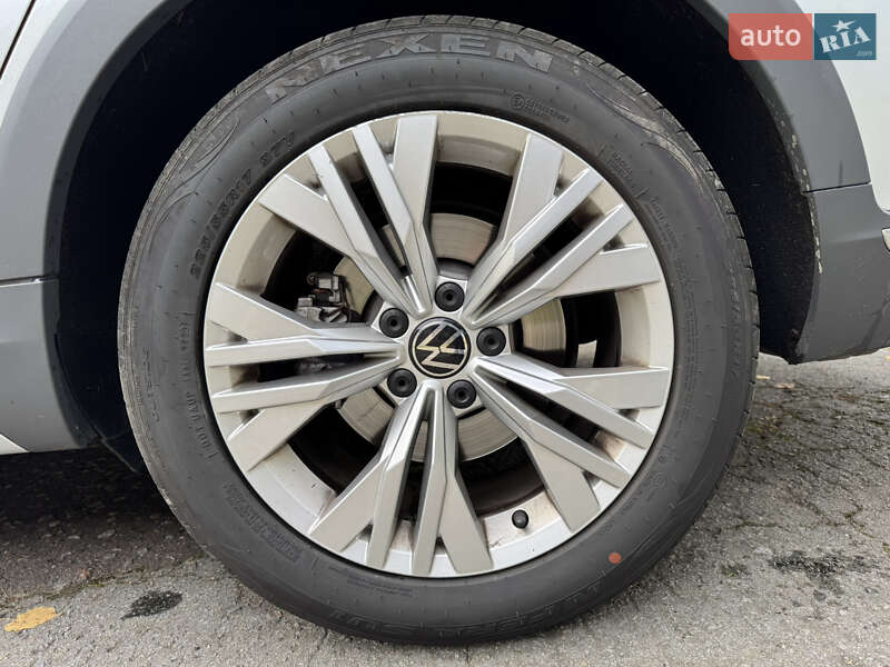 Универсал Volkswagen Passat 2020 в Корце