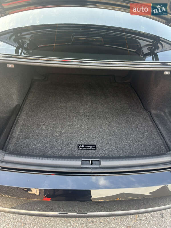 Седан Volkswagen Passat 2018 в Харкові фото 12 Седан Volkswagen Passat 2018 в Харкові
