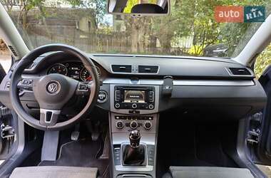 Универсал Volkswagen Passat 2012 в 