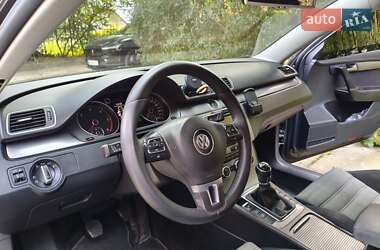 Универсал Volkswagen Passat 2012 в 