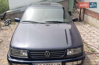 Седан Volkswagen Passat 1994 в Львові