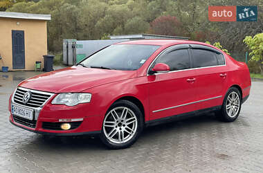 Седан Volkswagen Passat 2005 в  фото 2 Седан Volkswagen Passat 2005 в