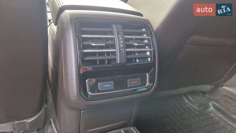 Седан Volkswagen Passat 2016 в Житомире фото 23 Седан Volkswagen Passat 2016 в Житомире