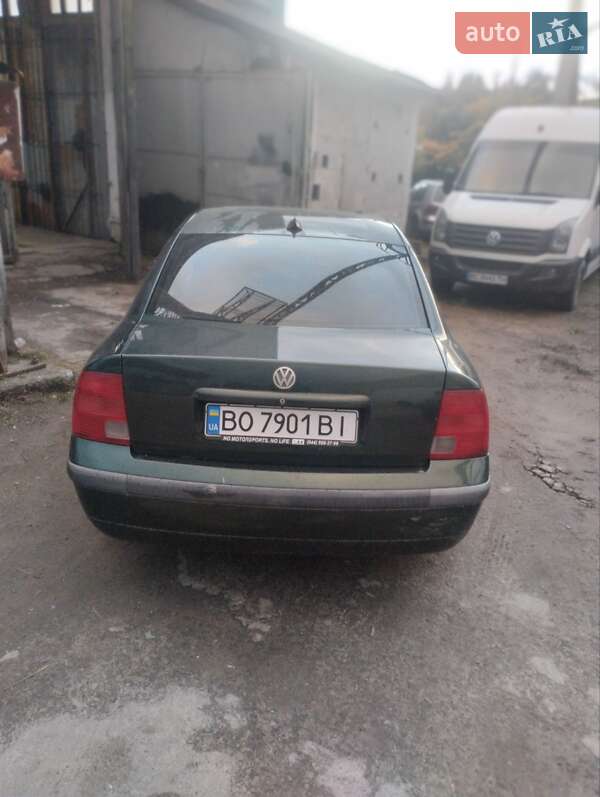 Седан Volkswagen Passat 1998 в Львове