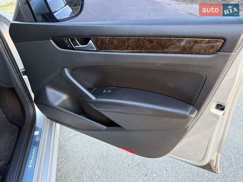 Седан Volkswagen Passat 2015 в Дніпрі фото 34 Седан Volkswagen Passat 2015 в Дніпрі